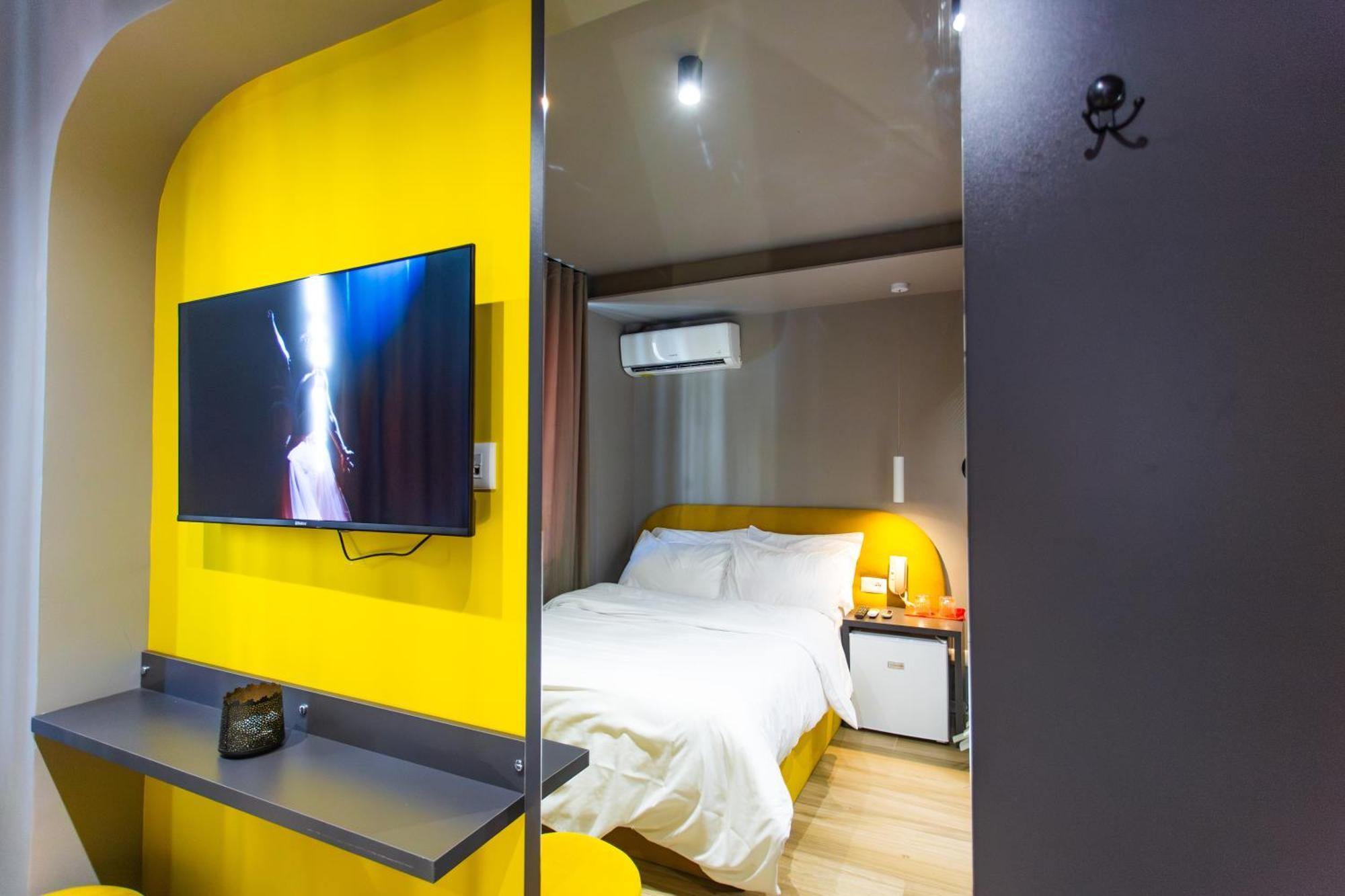 The Bubbles - Jacuzzi Hotel Tirana Exterior photo